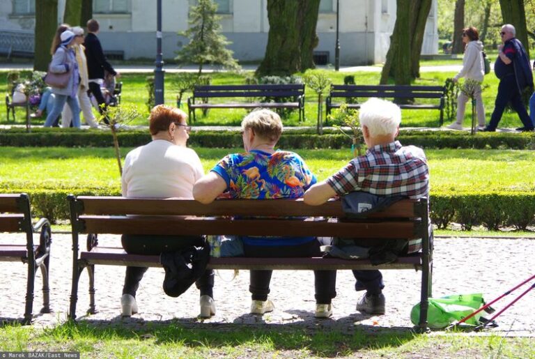 ZUS ogłosił decyzję ws. czternastek. Wiadomo, kiedy ruszą wypłaty