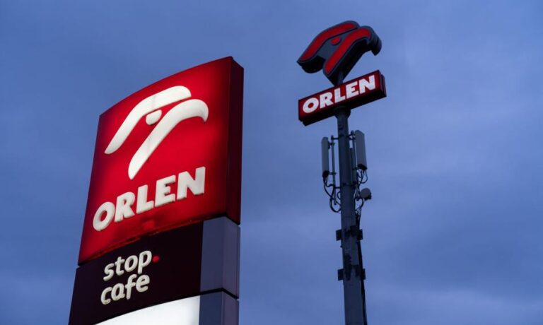 Zyski Grupy Orlen zniknęły. Gigant ze stratą i tnie inwestycje