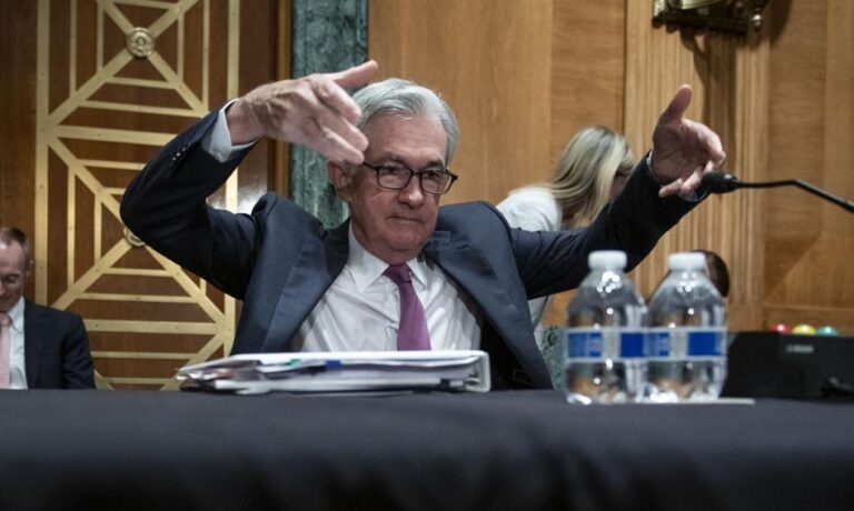 Fed ostro tnie stopy procentowe we wrześniu 2024. Ekonomiści jednak nie mieli racji Fed ostro tnie stopy procentowe we wrześniu 2024. Ekonomiści jednak nie mieli racji