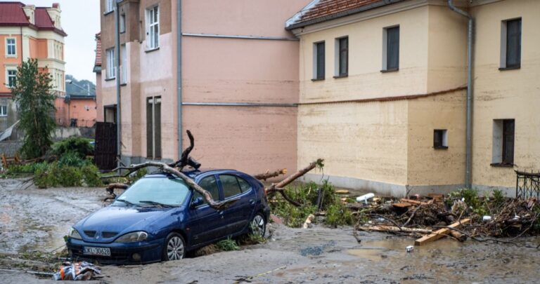 Odszkodowanie za powódź. Skąd można dostać? Ile pieniędzy przysługuje?