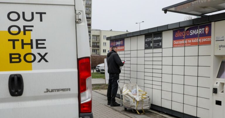 Paczkomat InPost „zakładnikiem”. Sprawca odłączył prąd i wywiesił żądania