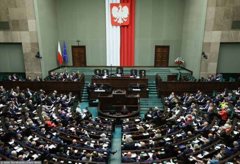 Politycy i mieszkania. „Czy posłowie opodatkowaliby siebie?” [OPINIA]