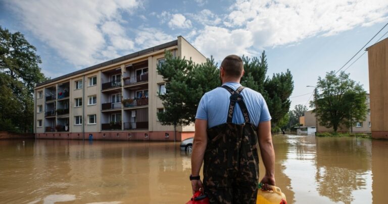 Sprzedawcy zawyżają ceny po powodzi? UOKiK robi niezapowiedziane kontrole