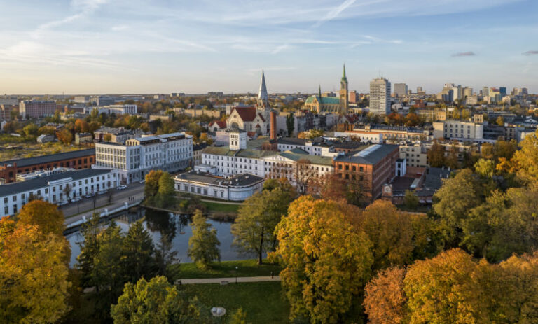 Łódź pod lupą: mieszkań przybywa, mieszkańców ubywa