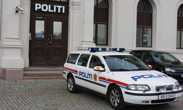 Policja w Norwegii rezygnuje z kanałów na platformie X. Tak chce walczyć z dezinformacją Policja w Norwegii rezygnuje z kanałów na platformie X. Tak chce walczyć z dezinformacją