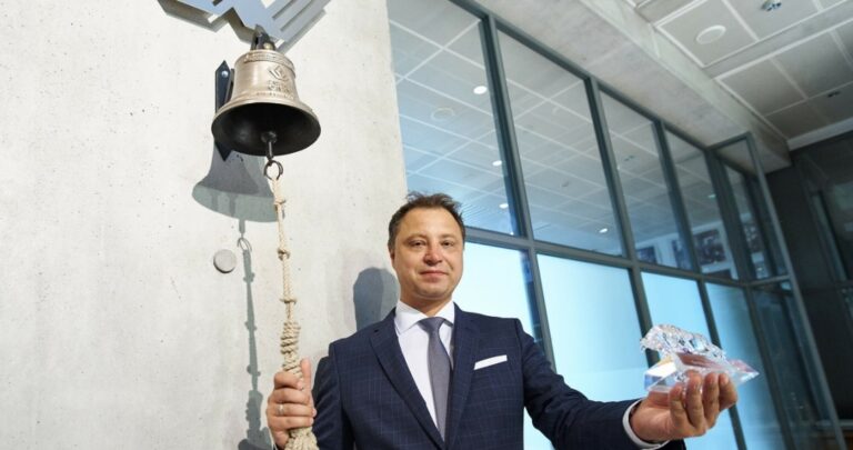 Polski ML System ma szansę na współpracę z Energizerem. Kurs akcji szybuje