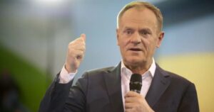 Premier tusk jest juz na emeryturze otrzymuje swiadczenia z trzech zroacutedel e962e79.jpg