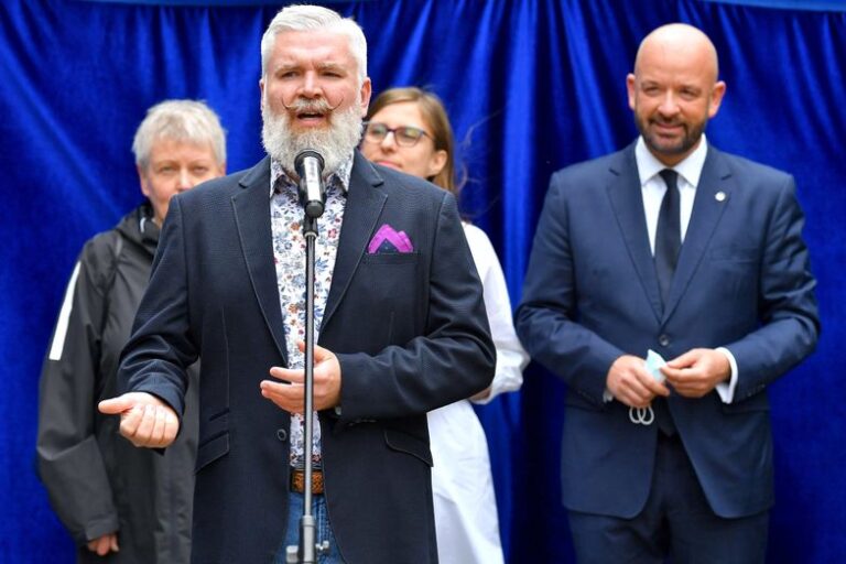 Zarzuty dla Jacka Sutryka. Ta umowa jest kluczowa. „Nic o niej nie wiemy”