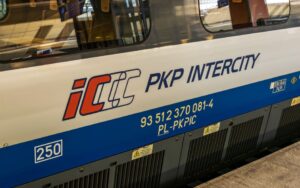 Pkp intercity wiecej polaczen dodatkowe wagony skroacutecone czasy przejazdoacutew w swieta 41fdf95.jpg