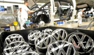 Volkswagen nie zamknie fabryk ale zlikwiduje ponad 35 tys miejsc pracy koniec dlugich negocjacji d8f54ef.jpg