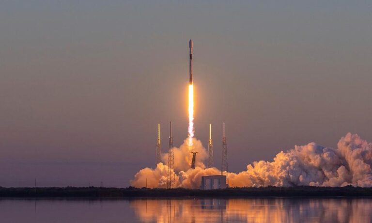SpaceX zdominował loty kosmiczne. 2024 rok był pod tym względem rekordowy