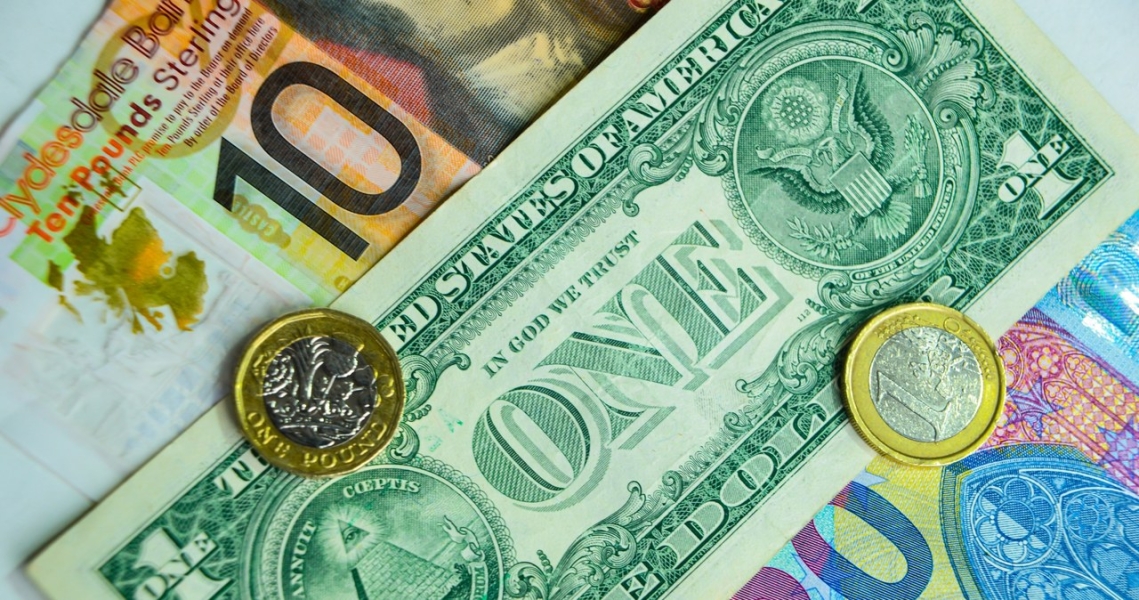 Kursy Walut W Czwartek Tyle Musisz Zaplacic Za Euro Dolara I Franka C2ca364, NEWSFIN