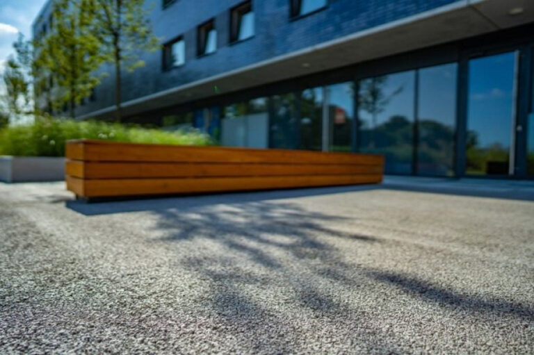 Odpowiedzialna gospodarka wodna? Beton PERVIA path jako innowacyjne rozwiązanie oferowane przez Cemex Polska Odpowiedzialna gospodarka wodna? Beton PERVIA path jako innowacyjne rozwiązanie oferowane przez Cemex Polska