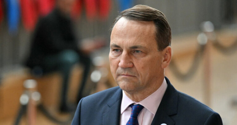 Sikorski Odebra Telefon Chiczycy Maj Oczekiwania Wobec Polski W Ue E574e57, NEWSFIN