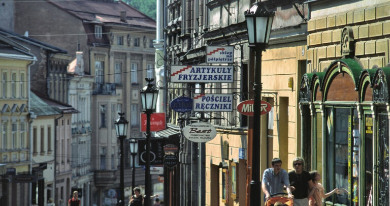 Czesi nadal szturmują polskie sklepy. Sprzedawcy nie wypowiadają się o nich dobrze