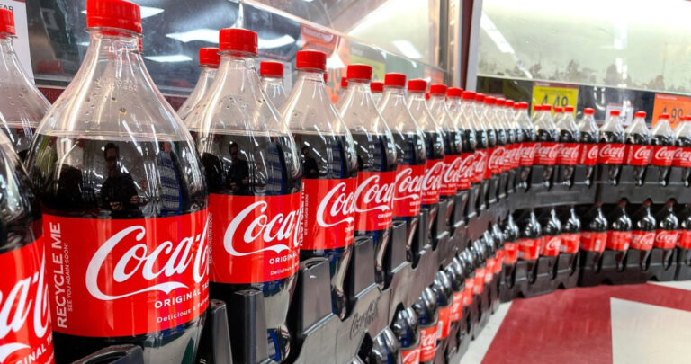 Cola Cola Zmienia Receptur Swojego Napoju Namwi J Do Tego Donald Trump F5211c3, NEWSFIN