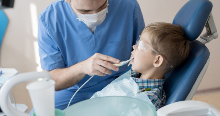 Dentysta Rzekomo Faszowa Dokumenty Narodowy Fundusz Zdrowia Straci Ponad 100 000 Z 429d4de, NEWSFIN