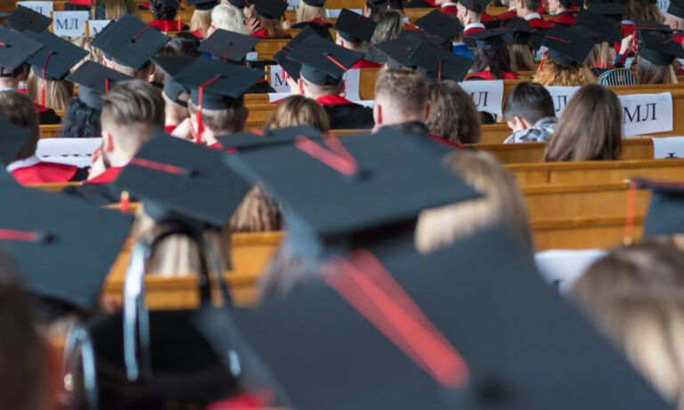 Studia Ktre Si Opacaj Tutaj Zarobki Po Studiach S Najwysze 437cd15, NEWSFIN