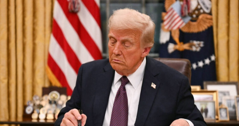 Trump Wysya Wicej Listw W Sprawie Taryf Na Licie Jest Irak 4f12862, NEWSFIN