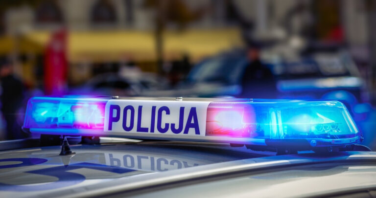 Woski Turysta Utkn W Polsce Policja Zorganizowaa Mu Nocleg A Stranicy Ustawili Gara E119295, NEWSFIN