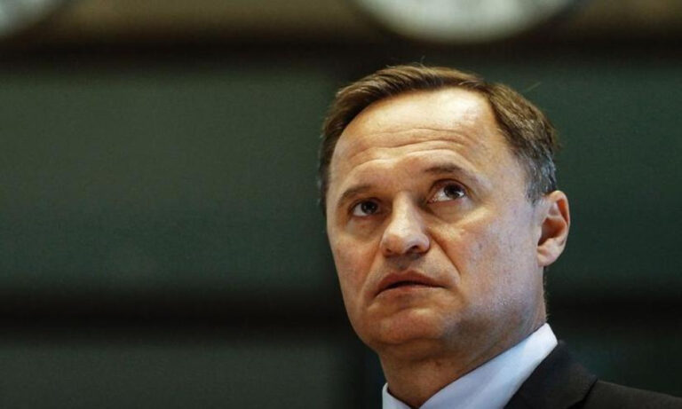 Zyskowne bankructwo Leszka Czarneckiego. Zamknięta umowa powiernicza, kancelarie prawne zarabiają miliony