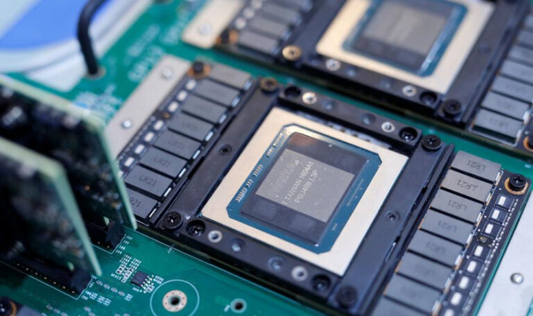 Bloomberg Chiskie Wadze Wywieraj Presj Na Firmy Aby Nie Korzystay Z Ukadw Nvidia H20 84424e6, NEWSFIN
