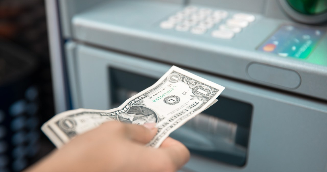 Dolar Za 350 Z Lub Mniej Optymistycznych Prognoz Dla Zotego Nie Brakuje 7ffe16e, NEWSFIN