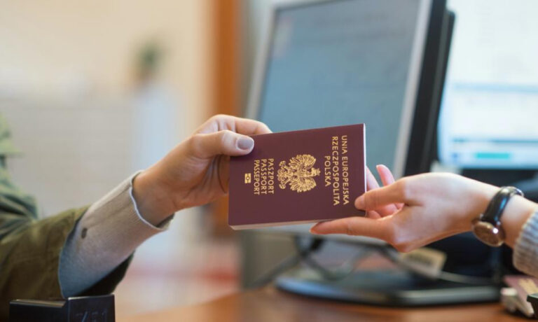 Kolejka Po Polskie Obywatelstwo Ronie Jak Zosta Polakiem I Ile To Kosztuje 3e17a11, NEWSFIN