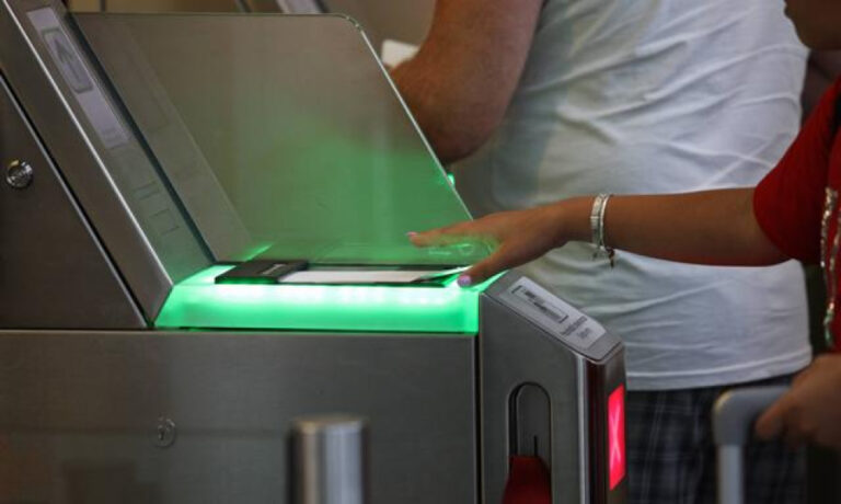 Nie Bdziesz Musia Wyjmowa Elektroniki Z Bagau Lotnisko Chopina Kupuje Nowoczesne Skanery D2a05bd, NEWSFIN