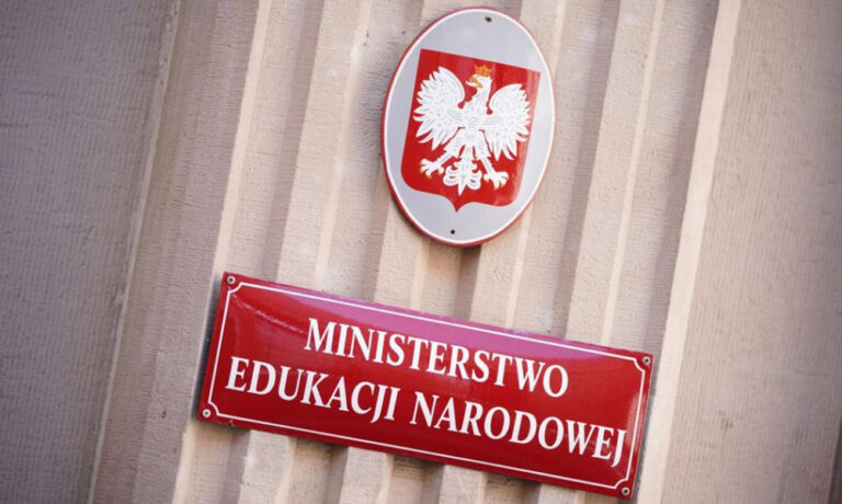 To Ju Pewne Nauczyciele Bd Protestowa 1 Wrzenia Przed Ministerstwem Edukacji Narodowej 7c3e84c, NEWSFIN