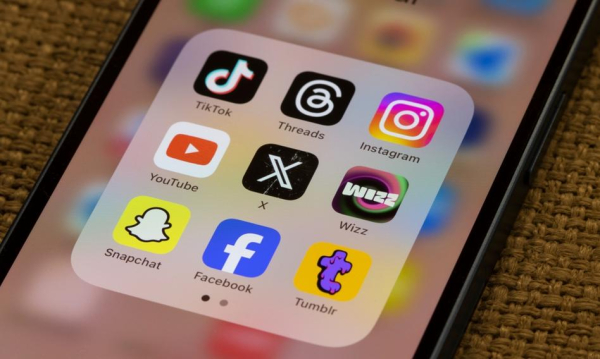 TikTok u co trzeciego dziecka. Specjaliści: Zwiększyć minimalny wiek. Co Trzecie Dziecko Ma Tiktoka Eksperci Trzeba Podnie Limit Wieku 75b403d, NEWSFIN