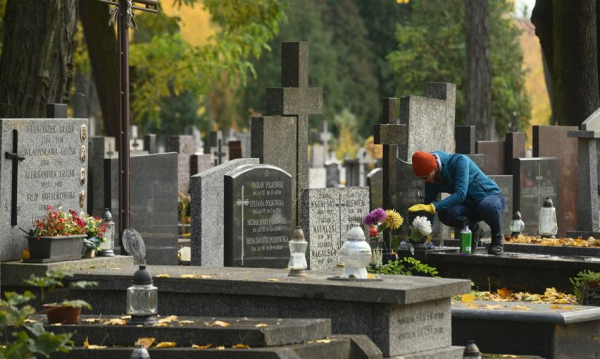 Ekstra dzień urlopu za pracę w sobotę podczas Święta Zmarłych. Dodatkowy Dzie Wolny Za Prac W Sobot We Wszystkich Witych A3a87f7, NEWSFIN