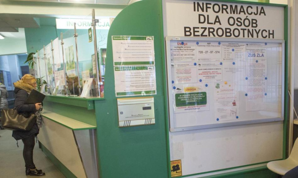 Alarmująco mało świeżych wakatów. Specjalista: Czwarty miesiąc z rzędu.
