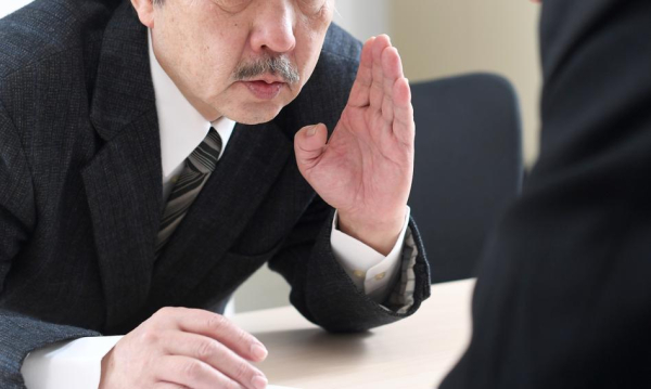 Gadanie o robocie z kumplami? Możesz za to słono zapłacić. Rozmawiasz Z Kolegami O Swojej Pracy To Moe By Kosztowne 25abc38, NEWSFIN