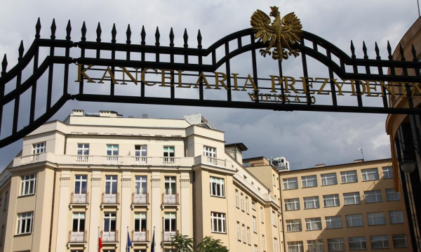 Tajne Zarobki Pracownikw Kancelarii Prezydenta Eksperci Powinny By Jawne F951472, NEWSFIN