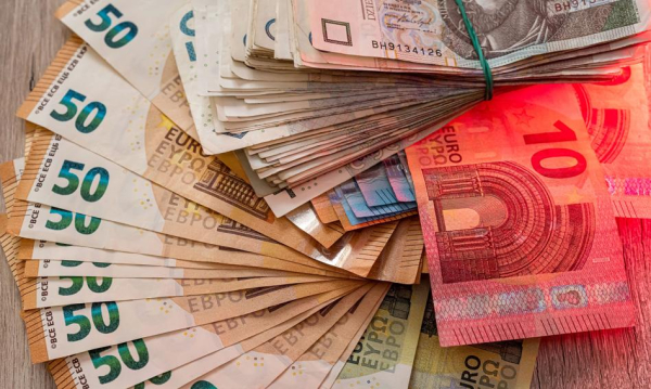 Trump rozważy wizytę w Chinach? Euro trzyma się mocno. Trump Pojedzie Do Pekinu Kurs Euro Jednak Nie Spada 15e1aa6, NEWSFIN