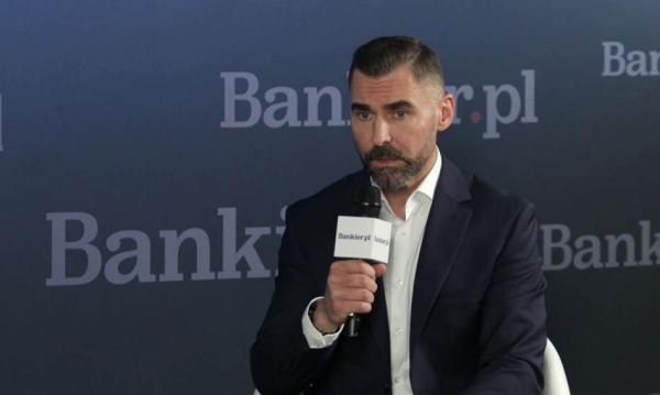 Ameryka w górę notowań wśród inwestorów. Z Freedom24 zyskują szeroki dostęp do rynków. Inwestorzy Coraz Czciej Wybieraj Ameryk Z Freedom24 Maj Dostp Do Kilkunastu Gied A90fcc3, NEWSFIN