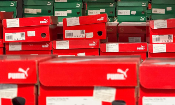 Legendarny wytwórca obuwia redukuje 900 etatów. Producent Kultowych Butw Zwolni 900 Osb 33061c5, NEWSFIN