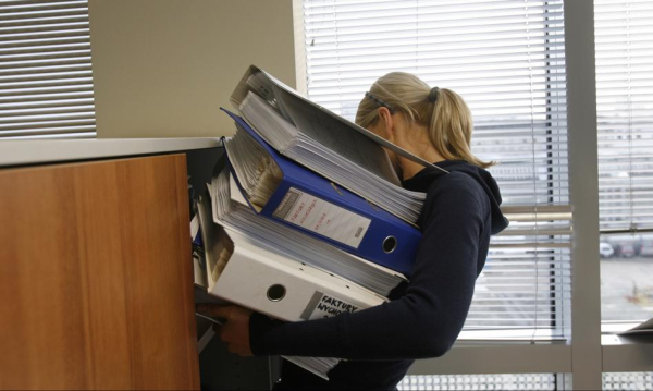 Sprawiedliwe zarobki na cały etat – jaka suma byłaby odpowiednia? Odpowiedzi Polaków Uczciwa Paca Za Peen Etat Ile Powinna Wynosi Polacy Wskazali Kwot 25bf31c, NEWSFIN