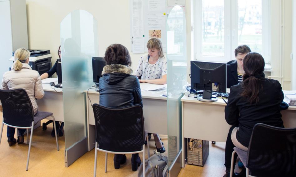 Wszyscy Urzdnicy Pracuj Ponadprzecitnie Nagrody Do 10 Tys Z 8dc61db, NEWSFIN