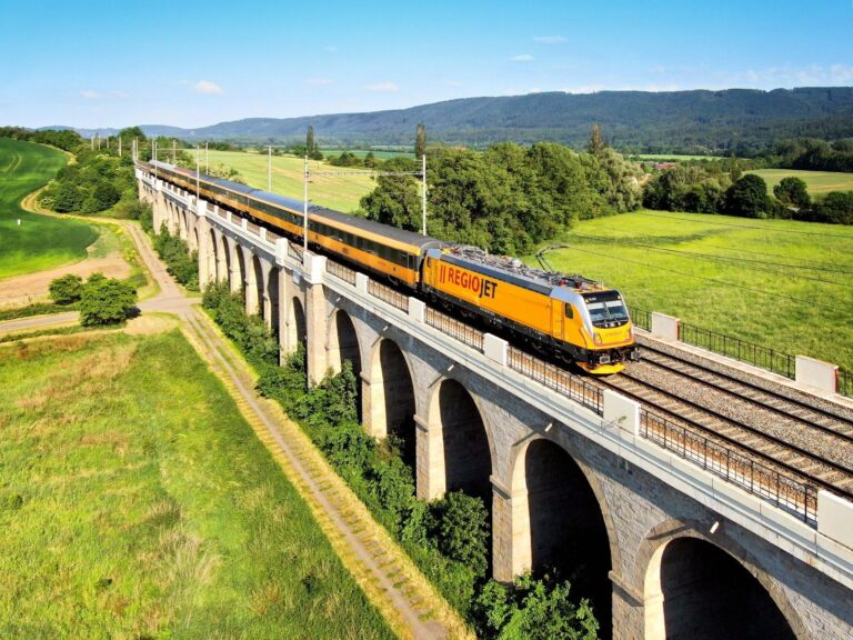 Nierówny start rywali w Polsce.