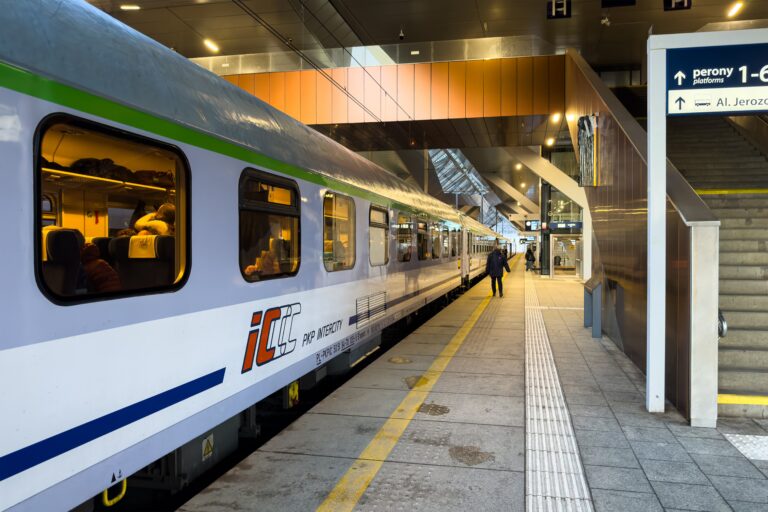Intercity PKP ma usterkę. Pasażerowie nie nabędą biletów przez internet.
