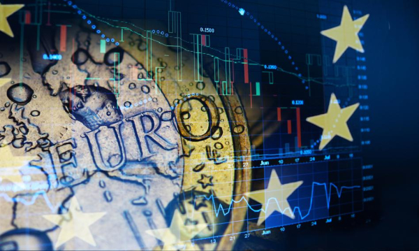 Eksperci PKO BP: Ewentualny koniec wojny ukraińskiej może skutkować zniżką kursów EUR/PLN i USD/PLN rzędu 1-2%.