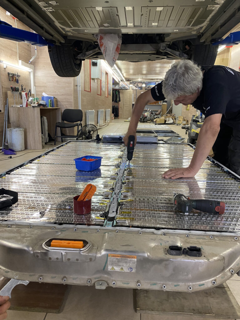 Konserwacja pojazdu Tesla | Serwis Tesla w Warszawie – Service24EV