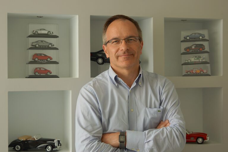 Chińska rywalizacja obniży ceny aut.