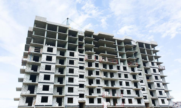 Inwestorzy zamknęli rok ze stratami. Jedynie nowych lokali mieszkalnych więcej niż w ubiegłym roku. Inwestorzy zamknęli rok ze stratami. Jedynie nowych lokali mieszkalnych więcej niż w ubiegłym roku.