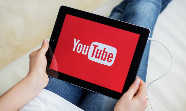 Google i YouTube zamiast księgowej. Szokujący raport o edukacji polskich mikro-biznesów