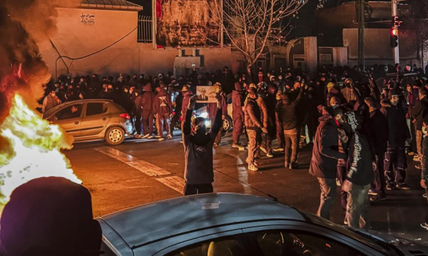 Irańczycy odzyskują możliwość SMS-owania po zniesieniu restrykcji. Irańczycy odzyskują możliwość SMS-owania po zniesieniu restrykcji.