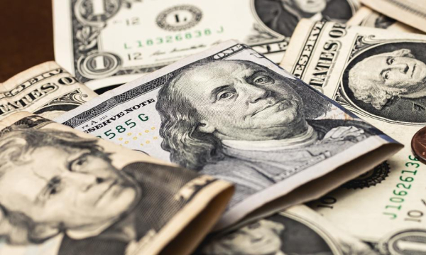 Euro w dół. Inwestorzy czekają na dane z USA o zatrudnieniu. Euro w dół. Inwestorzy czekają na dane z USA o zatrudnieniu.