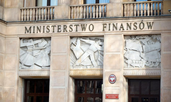 Ministerstwo Finansów zbyło sześć transz obligacji o łącznej wartości 12,0 mld zł, przy zapotrzebowaniu wynoszącym 17,15 mld zł.